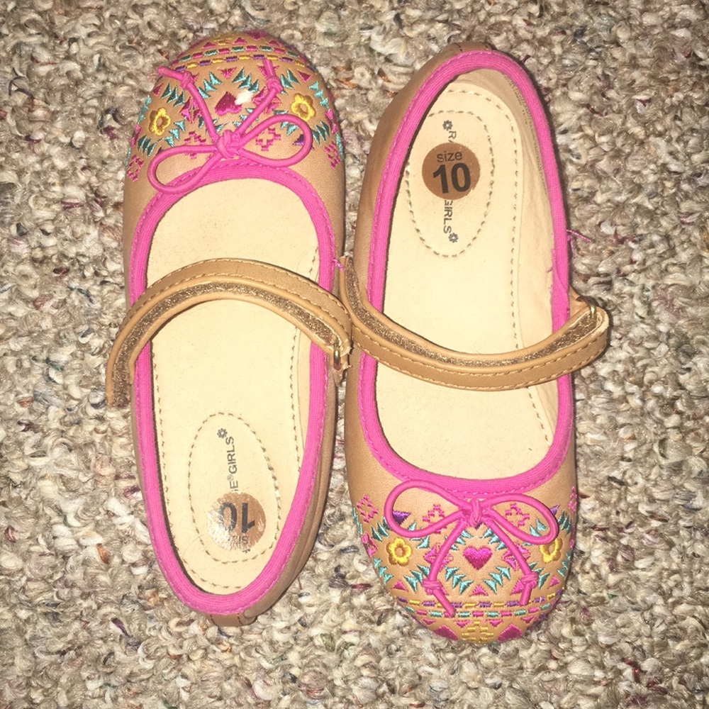 Rampage girls flats.